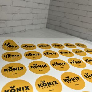 Печать наклеек
